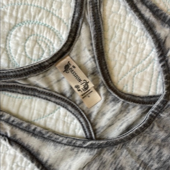 Heathered Gray Sleeveless Tank Top - Picture 3 of 4